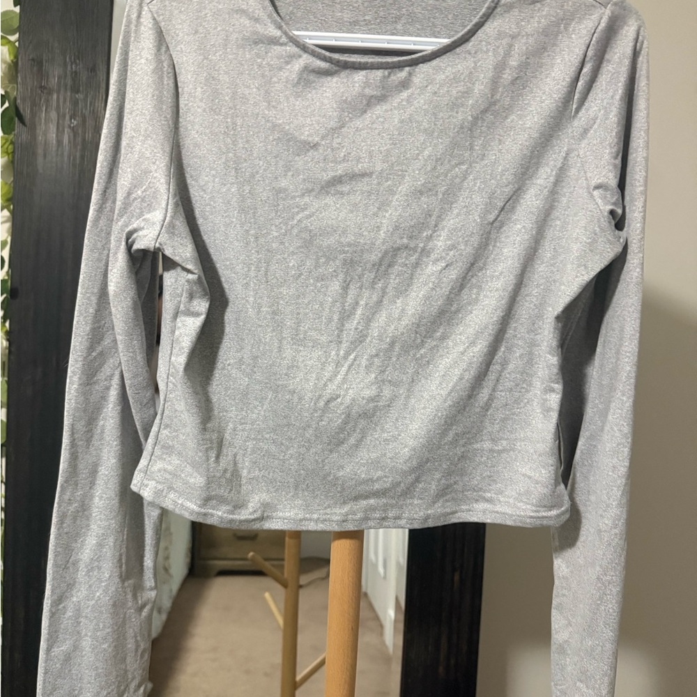 Amazon Gray Long Sleeve Crop Top